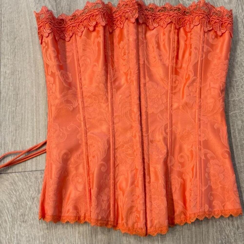 Frederick’s Of Hollywood Orange corset with lace trim. Size 32